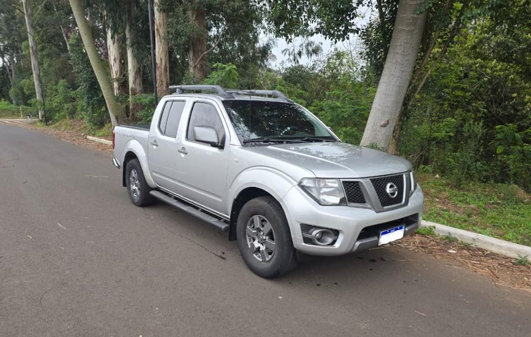 NISSAN FRONTIER SVATK 4X2 AUTOMVEL A VENDA