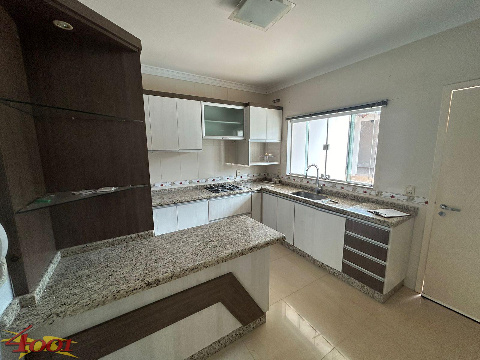 Casa com 3 dormitrios para locao, JARDIM HIGIENOPOLIS, GUAIRA - PR