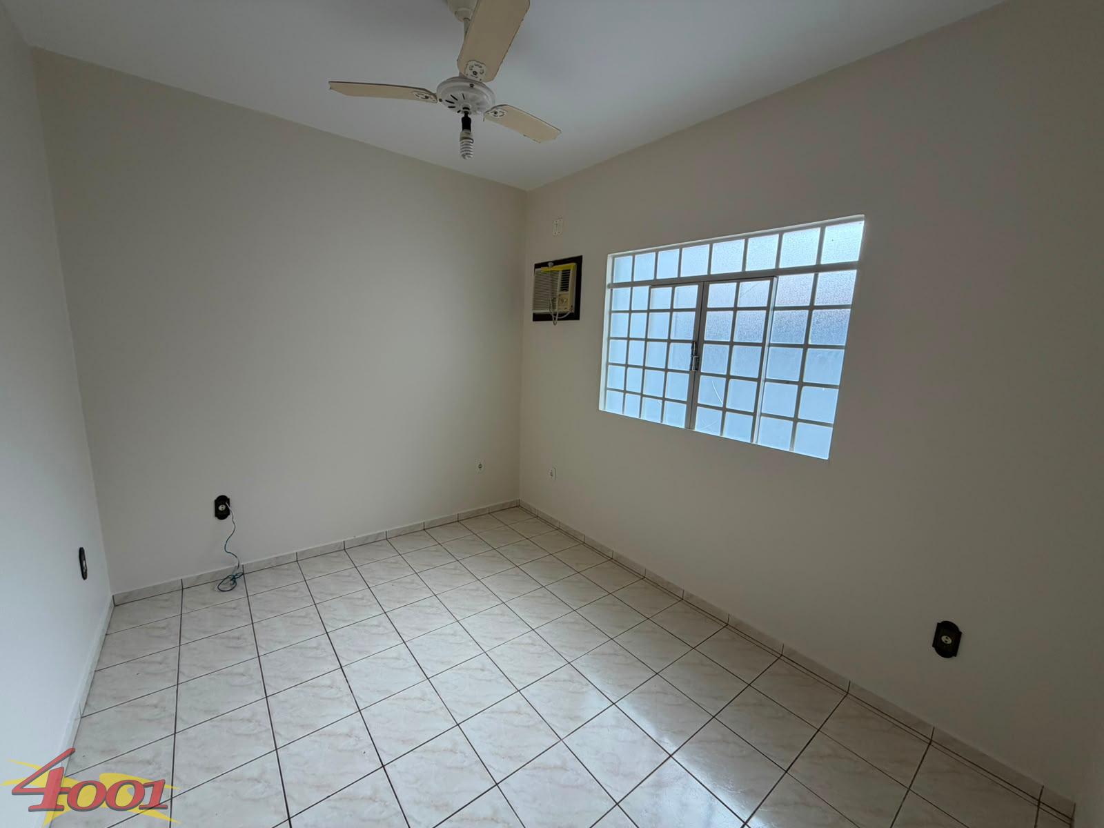 Casa com 3 dormitrios para locao, CENTRO, GUAIRA - PR