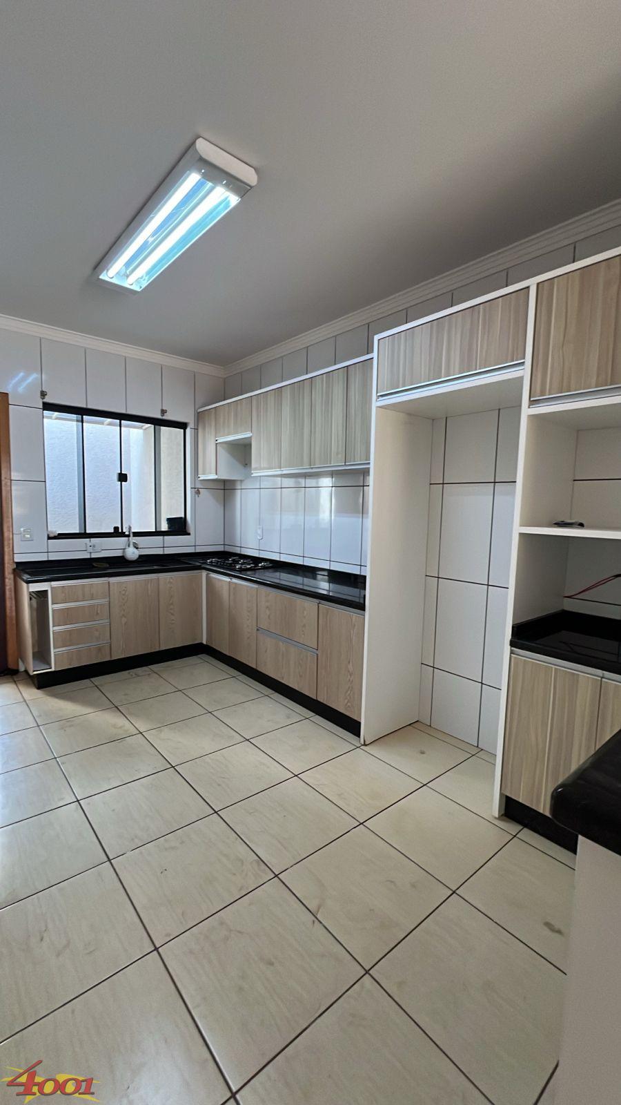Casa com 3 dormitrios para locao, VILA HERMINIA, GUAIRA - PR