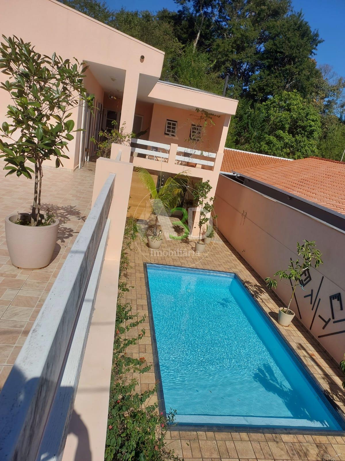 Casa com piscina, 3 dormitórios avarandados em Nova Caieiras. ...