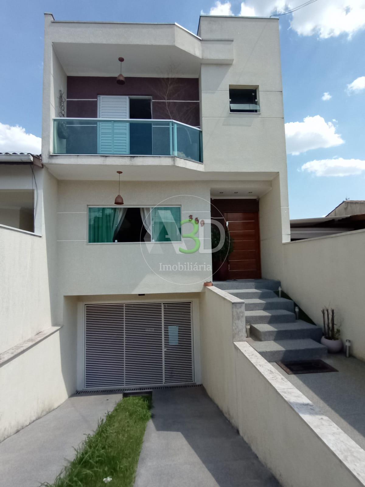 Casa com piscina e 3 dormit?rios, sendo 1 su?te com banheira