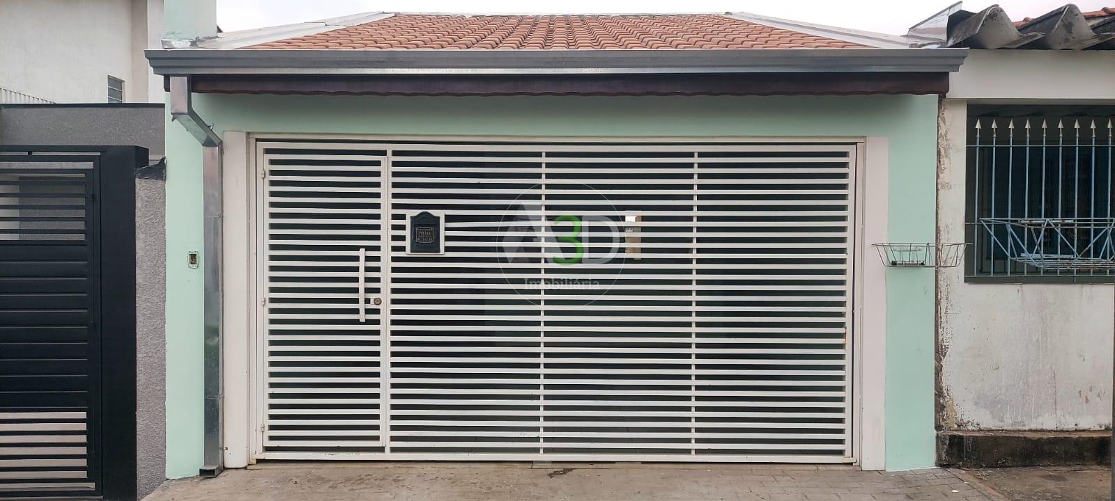 ÓTIMA CASA COM SUITE, QUINTAL E 02 VAGAS DE GARAGEM COBERTA