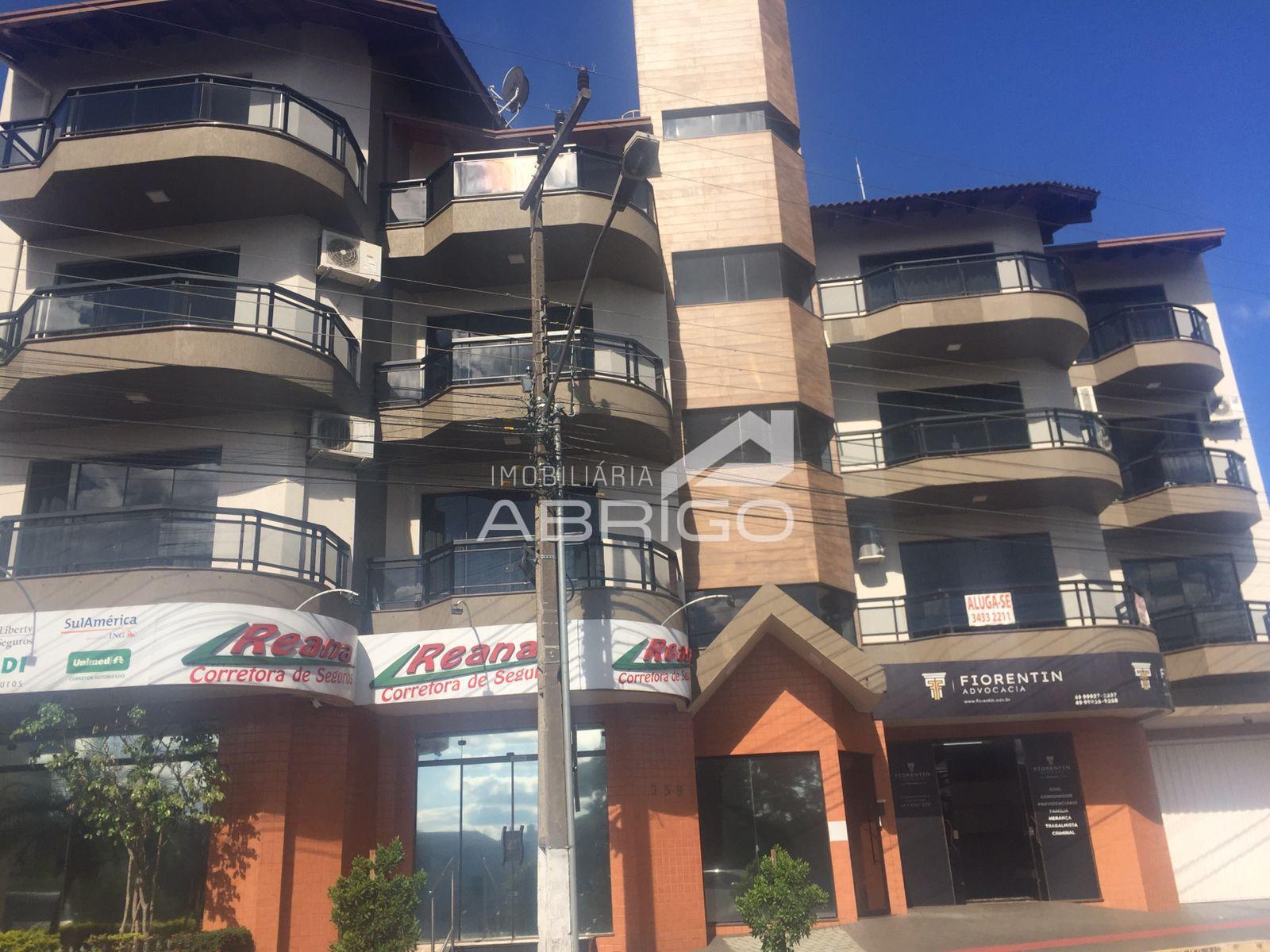 APARTAMENTO NO CENTRO DE XANXER, 3 QUARTOS, 2 GARAGENS