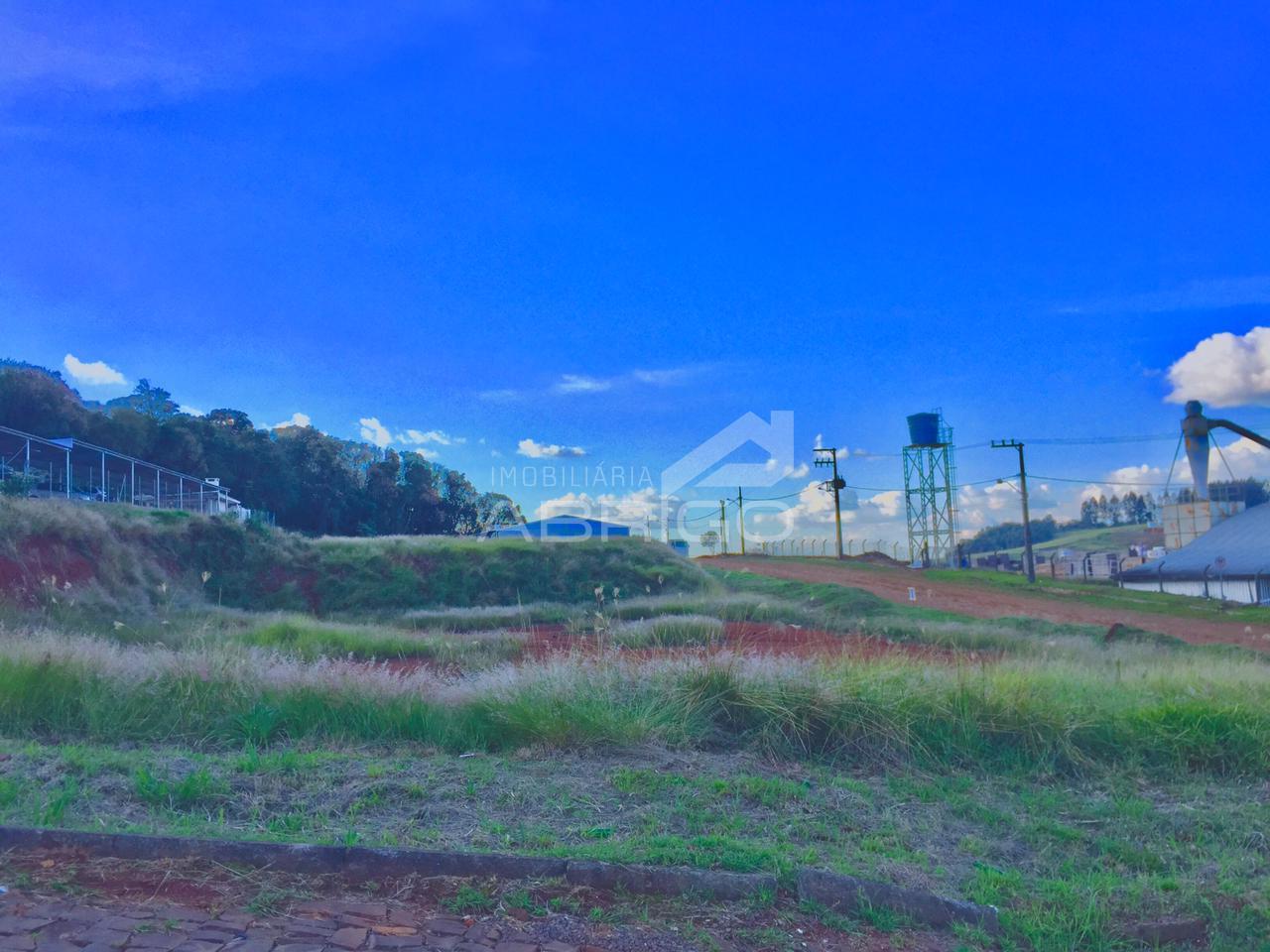 TERRENO DE ESQUINA, 3.882,46m , BAIRRO NOSSA SENHORA DE LOURDES