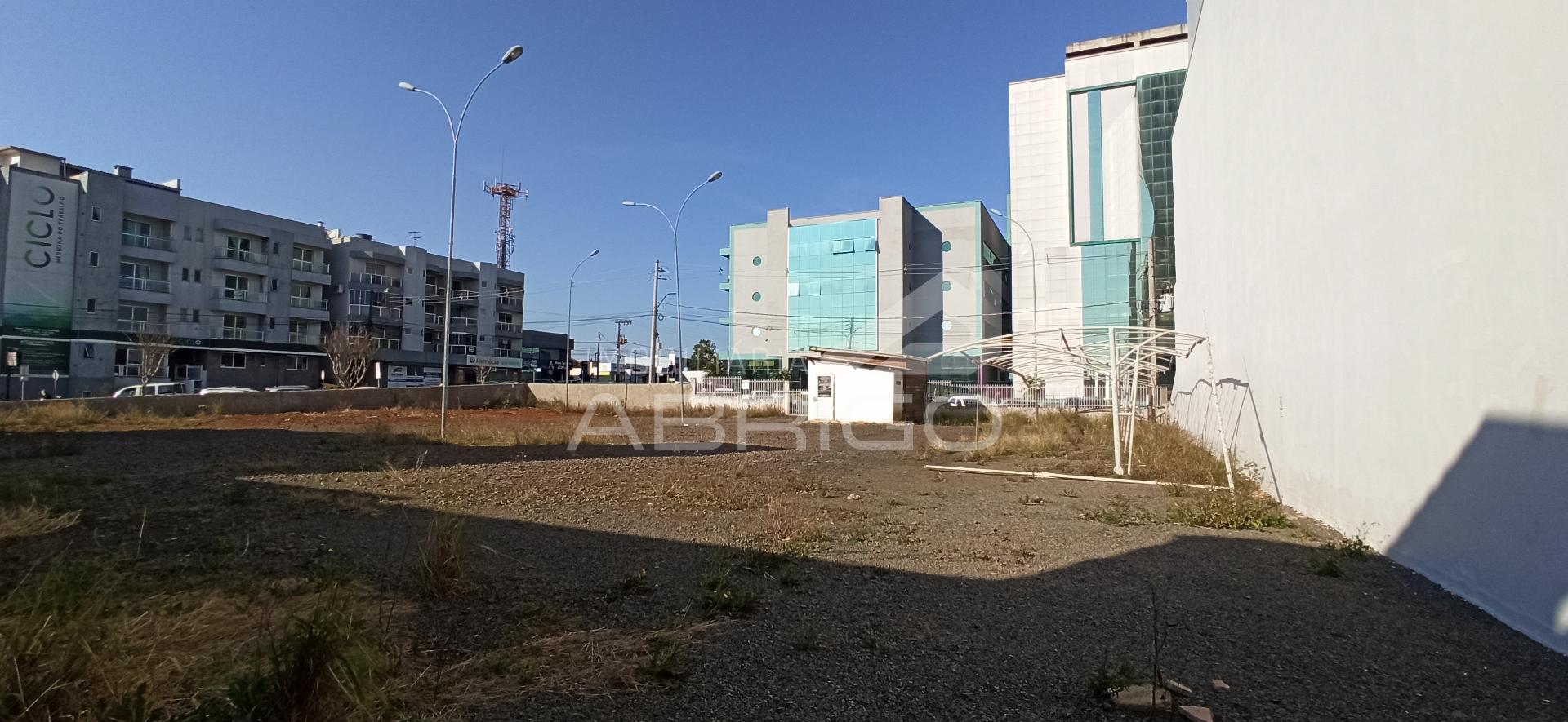 TERRENO COMERCIAL 1600 m  - ESTACIONAMENTO