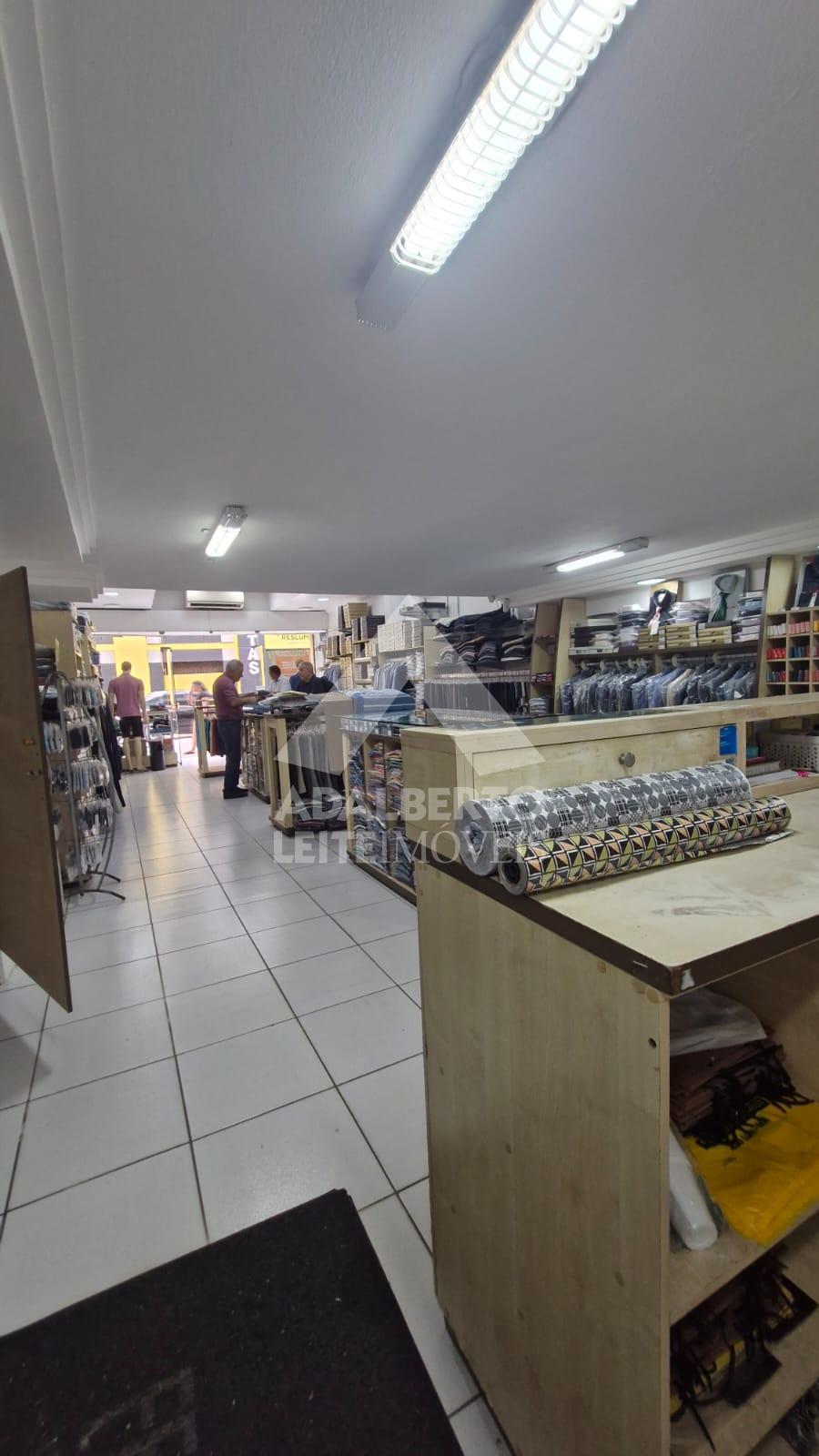 Casa Comercial, 233 m² - Foto 2