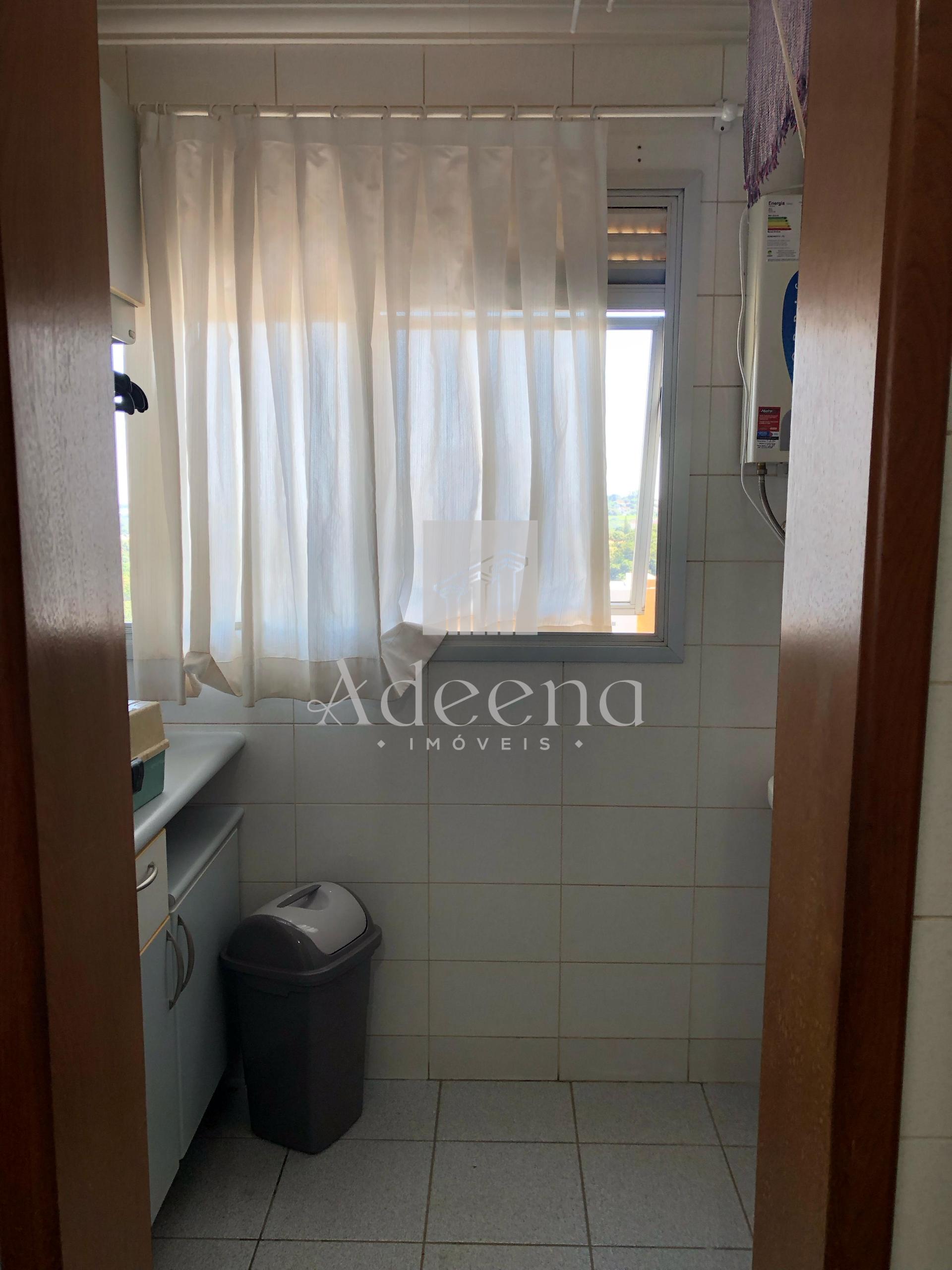 Adeena Imveis