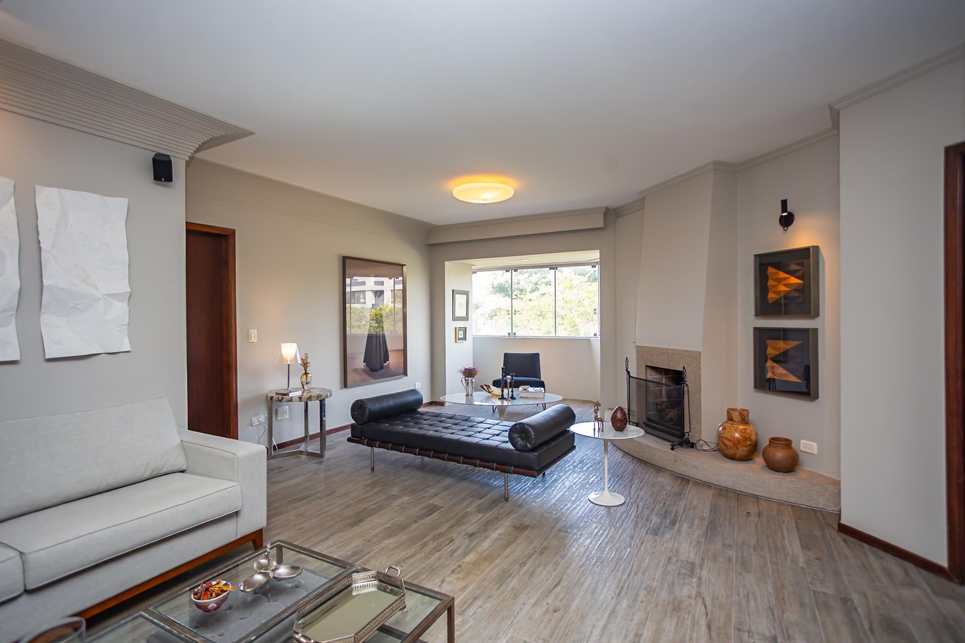 Apartamento recém reformado à venda, BIGORRILHO  , CURITIBA - PR