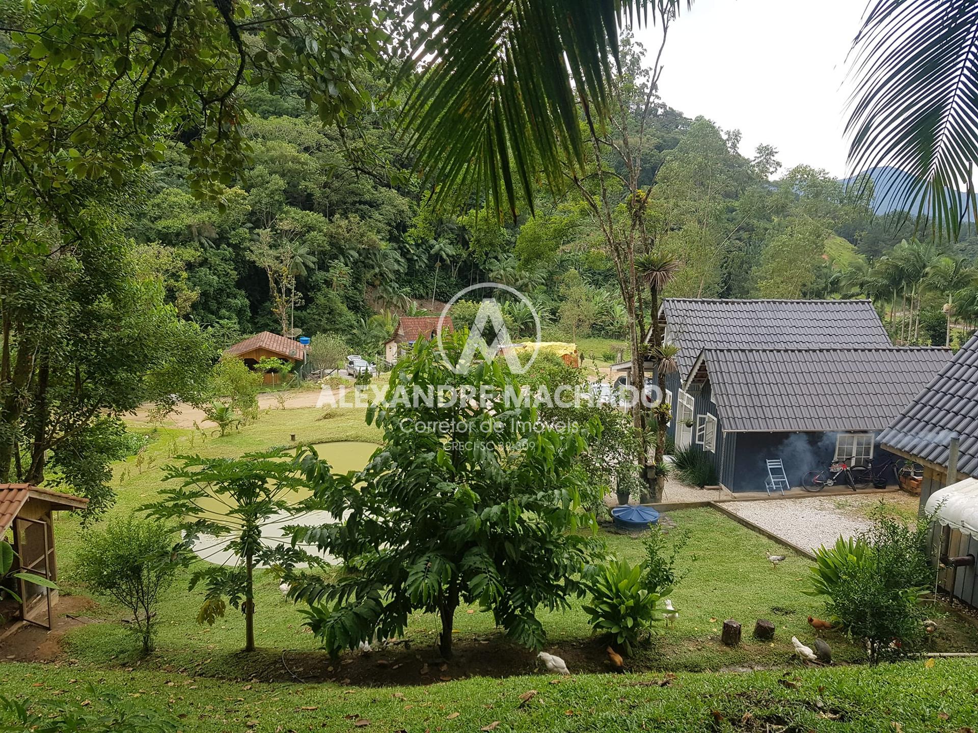 Sítio preparado e aconchegante  à venda  no bairro AYMORÉ, GUABIRUBA - SC