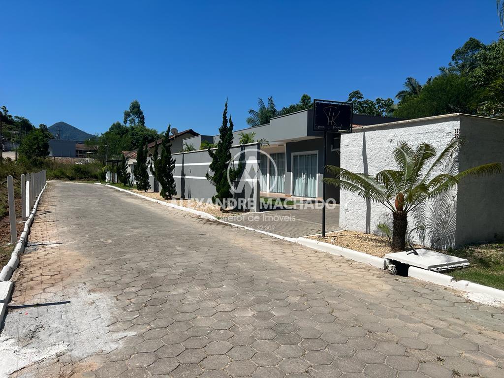 Casa de 3 quartos sendo 1 suíte à venda, Centro, GUABIRUBA - SC