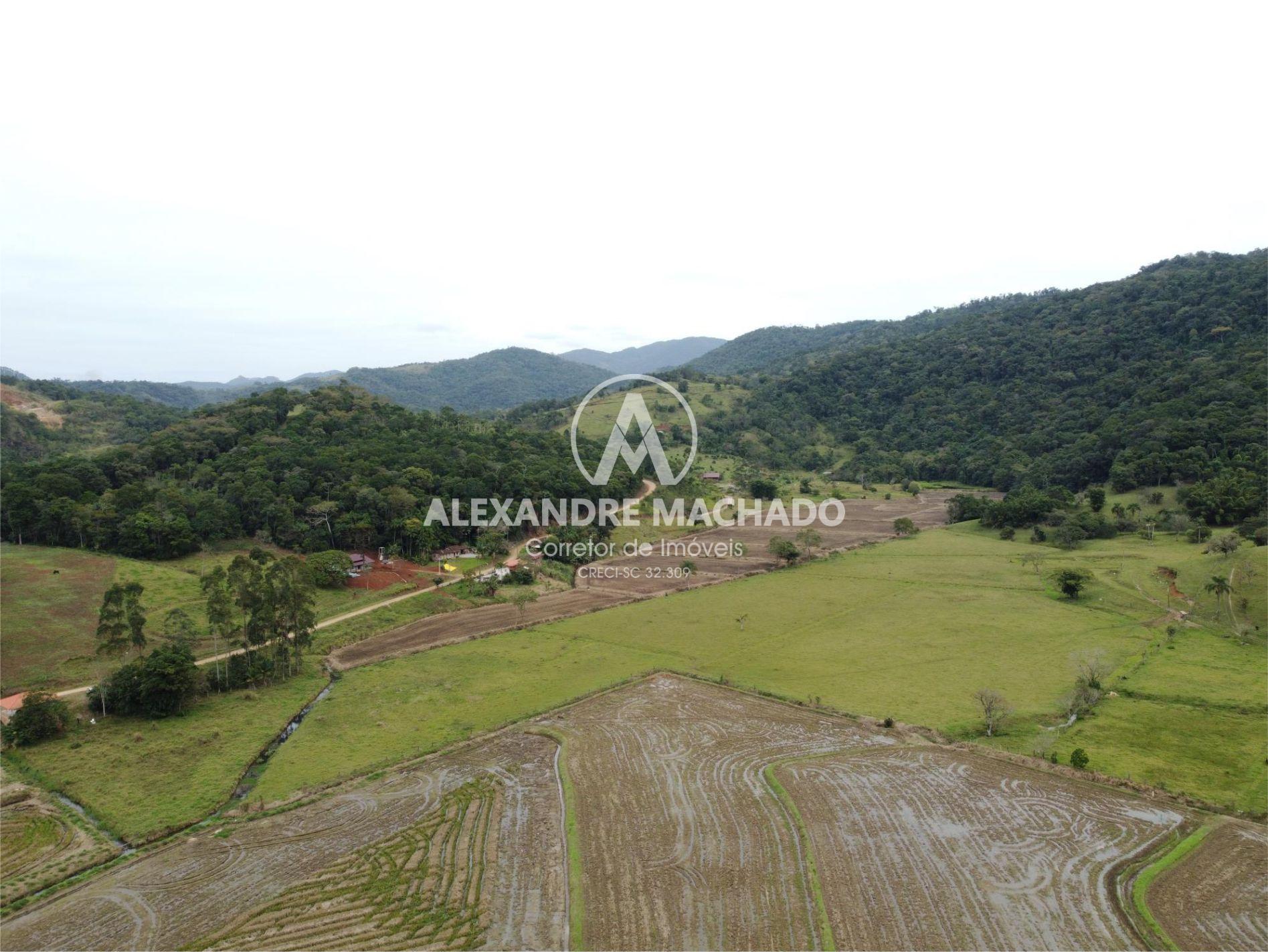 Terreno para permuta em loteamento rural na cidade de  CAMBORIU - SC