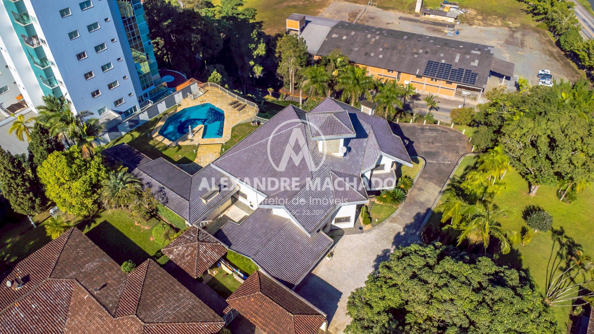 Casa de alto padrão à venda na cidade de BRUSQUE - SC