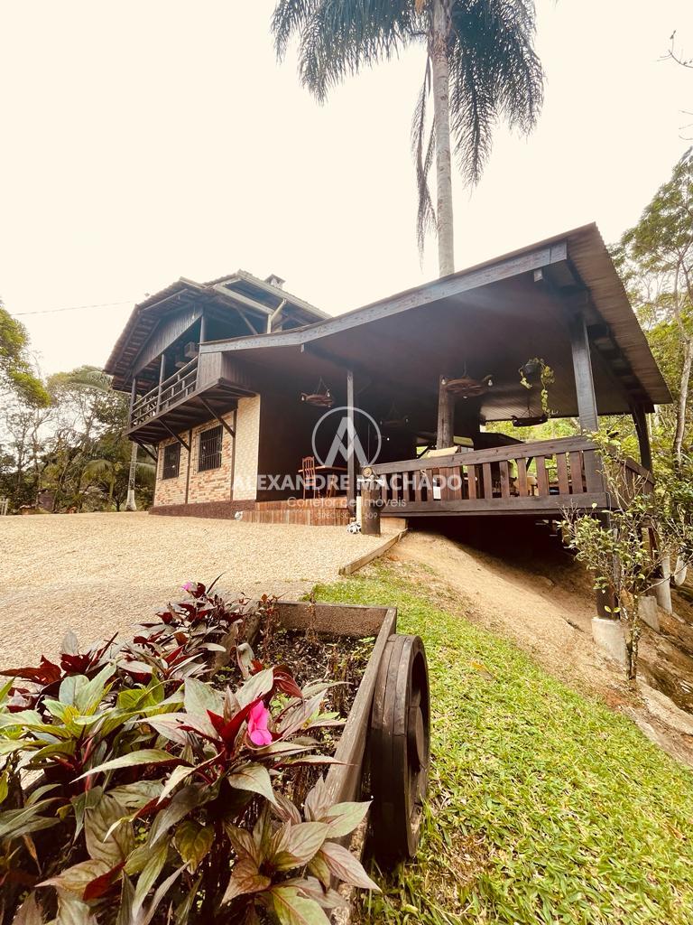 Sítio à venda com nascente e lagoa em BRUSQUE - SC