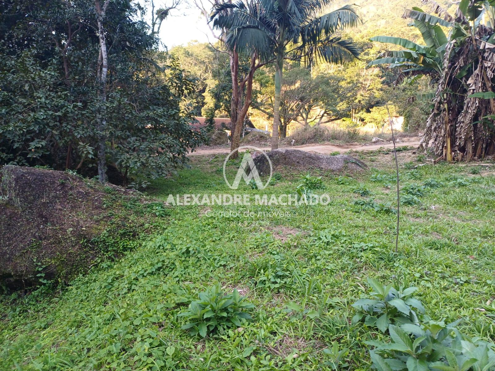 Sítio à venda em Brusque com ribeirão pronto para construir