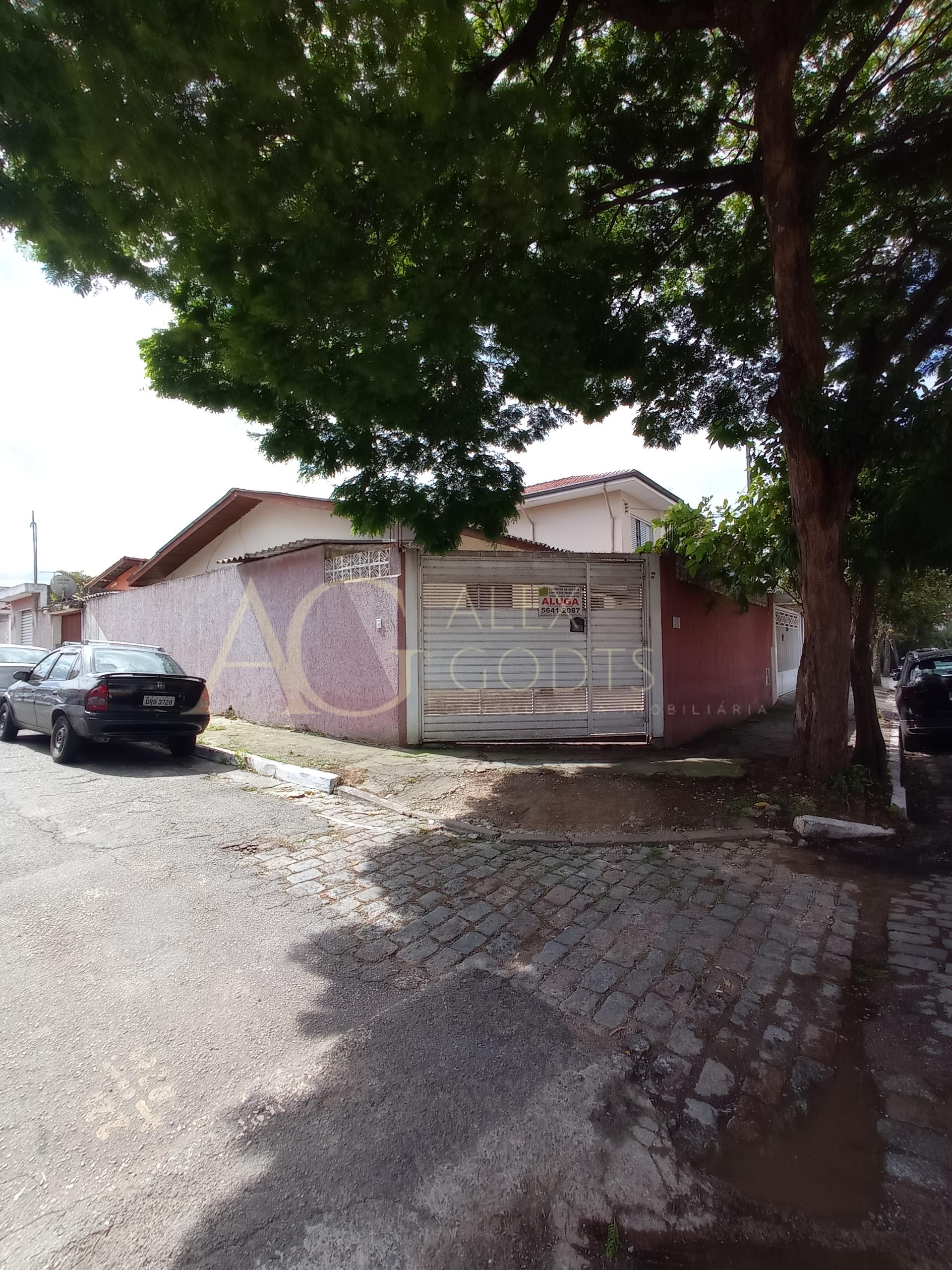 CASA TÉRREA 03 DORM, 04 VAGAS PARA CARRO em SANTO AMARO, SAO P...