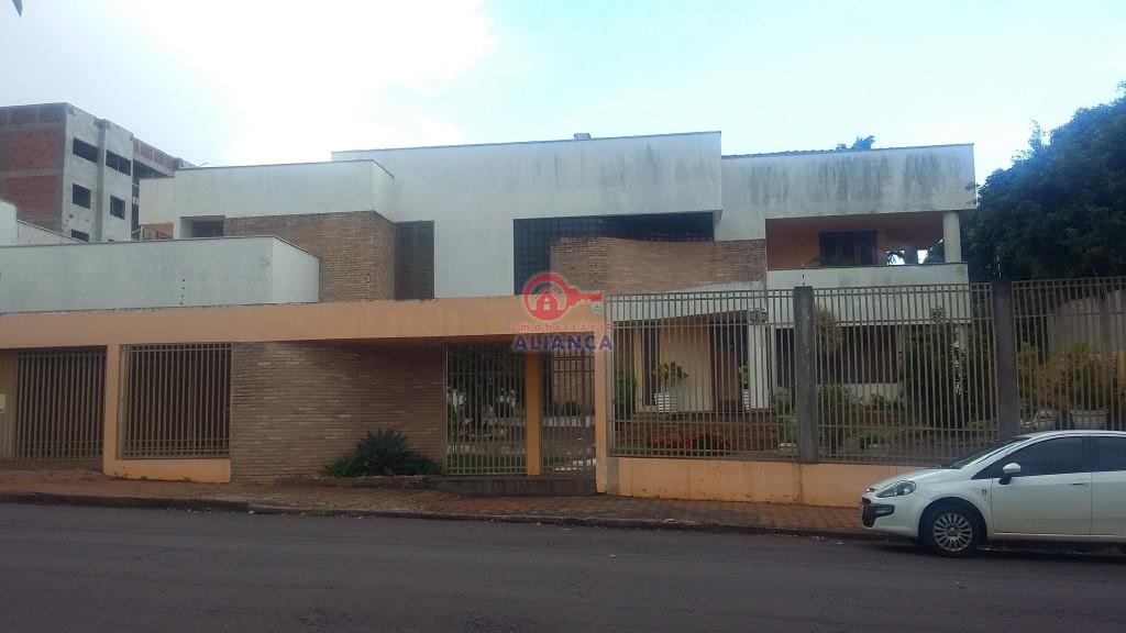 SOBRADO NO CENTRO