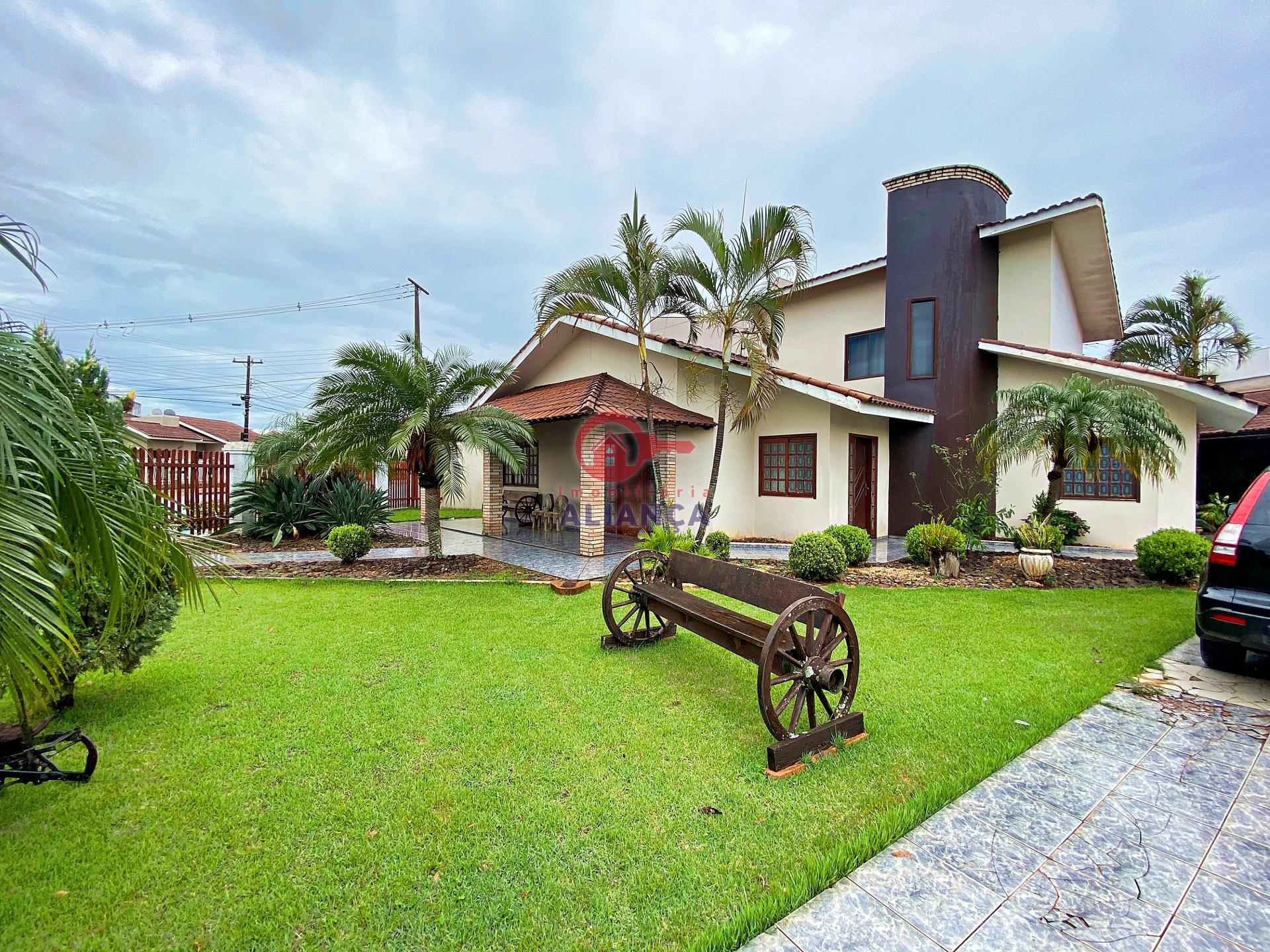 Sobrado com 2 dormitrios  venda, JARDIM GISELA, TOLEDO - PR