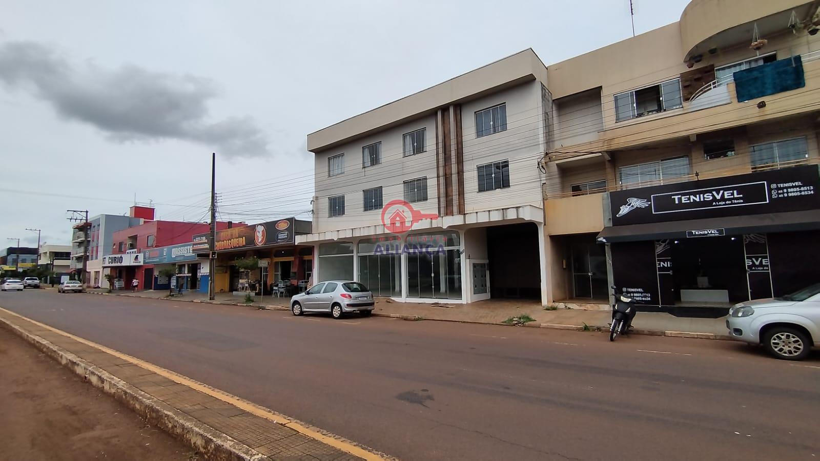 EXCELENTE INVESTIMENTO EM TOLEDO, PRDIO INTEIRO, COM APARTAMENTOS E SALA COMERC