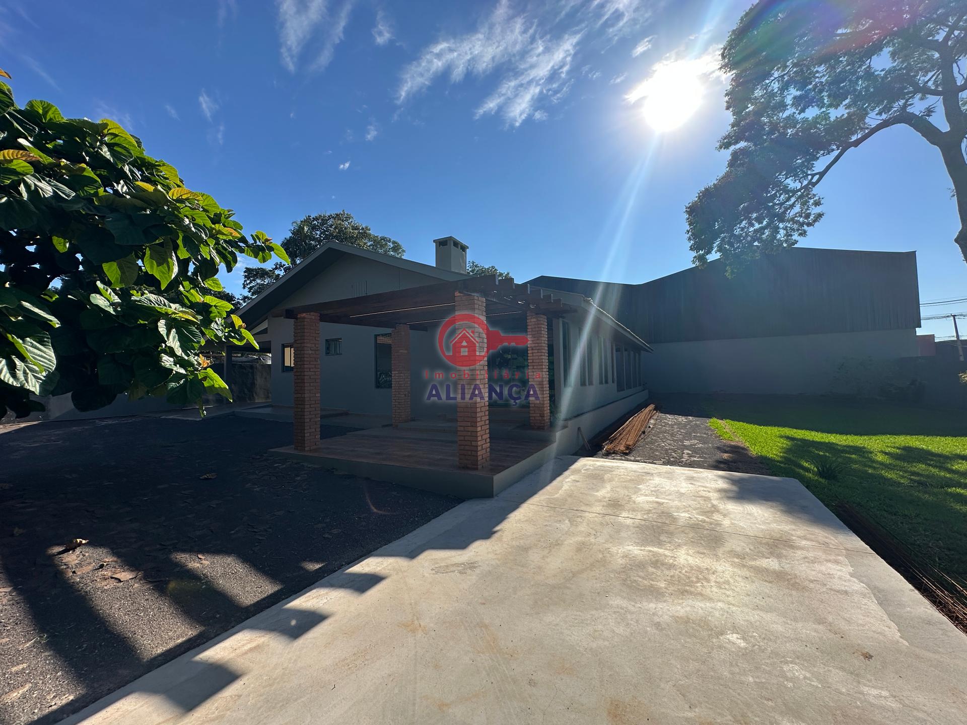 Casa MOBILIADA para loca??o na VILA BECKER, TOLEDO - PR