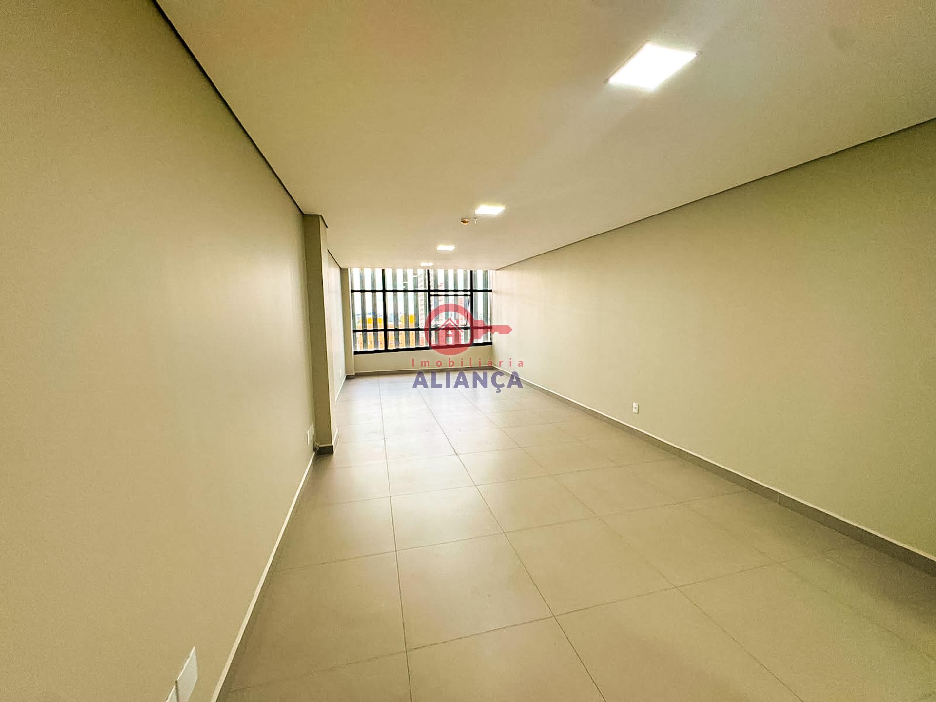 ALUGA-SE SALA COMERCIAL EM ?TIMA LOCALIZA??O NO CENTRO DE TOLE...