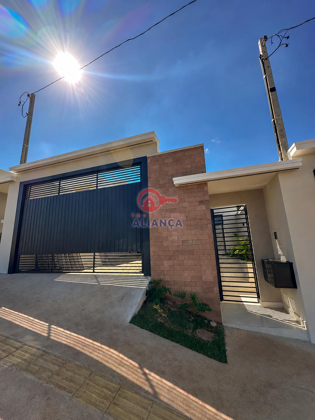 VENDE-SE CASA AMPLA NO JARDIM PANCERA EM TOLEDO PR