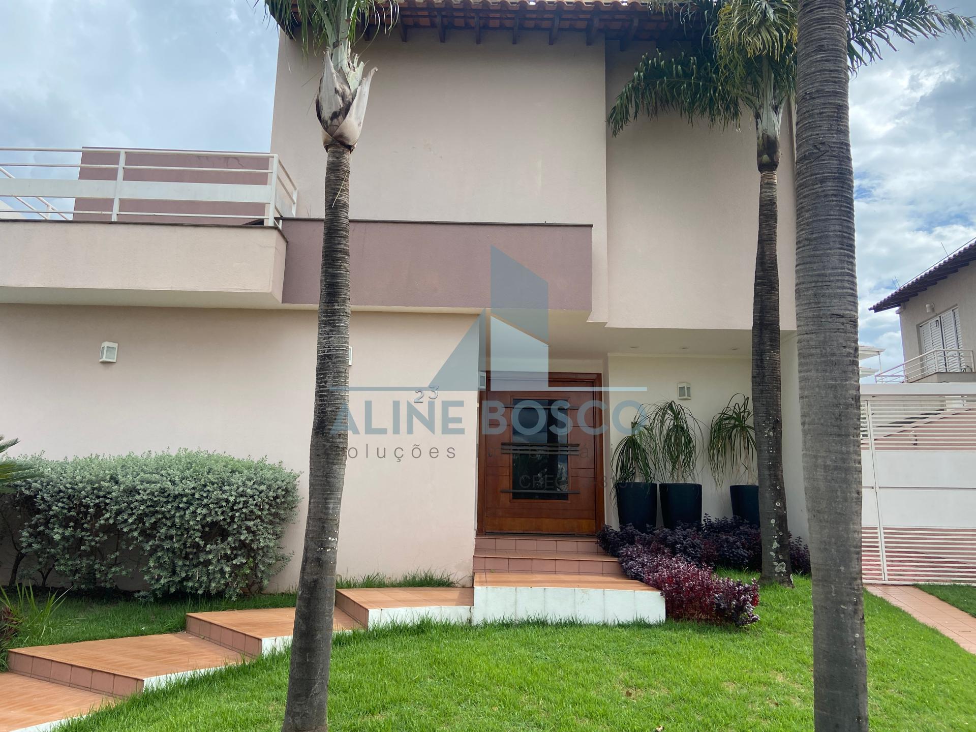 Sobrado a venda em condom?nio com 3 su?tes, sendo uma com closet