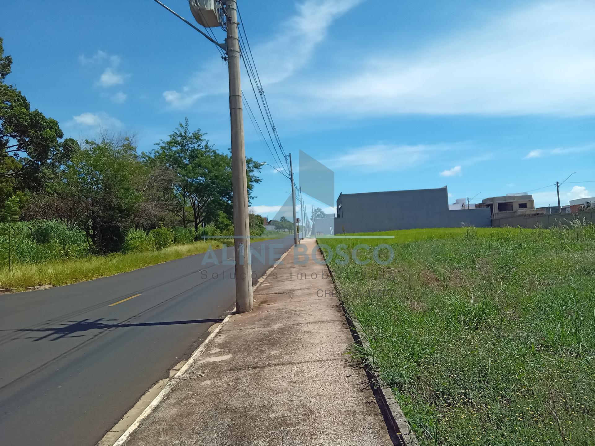 Terreno Comercial em Araraquara, regular, pr?ximo a Capta??o d...