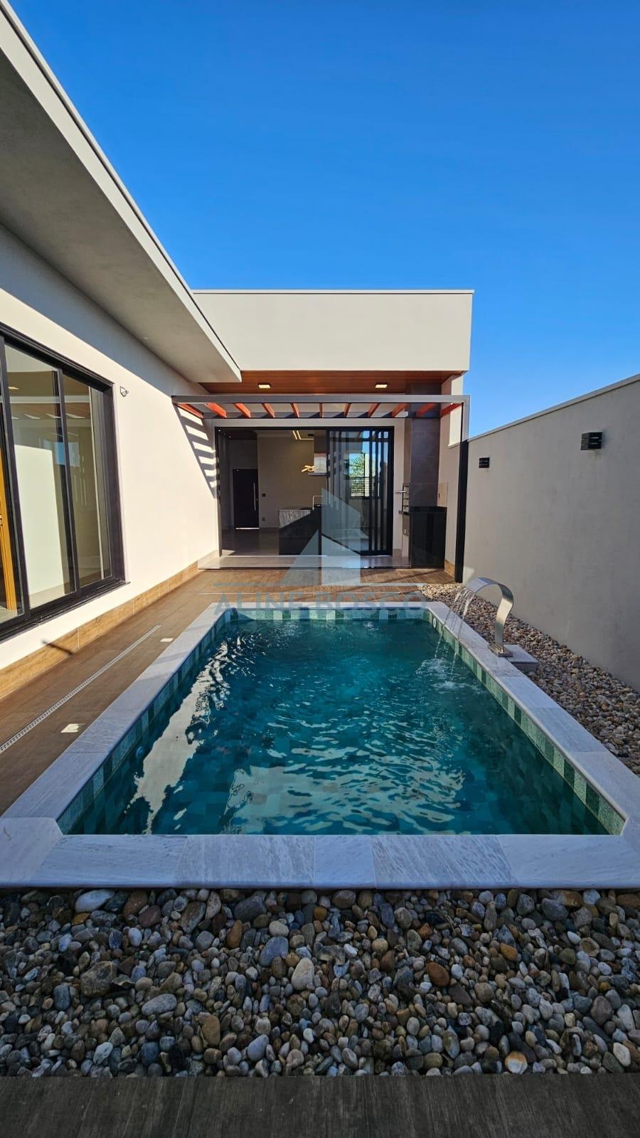 Casa t?rrea em condom?nio com 3 quartos sendo 1 su?te com closet