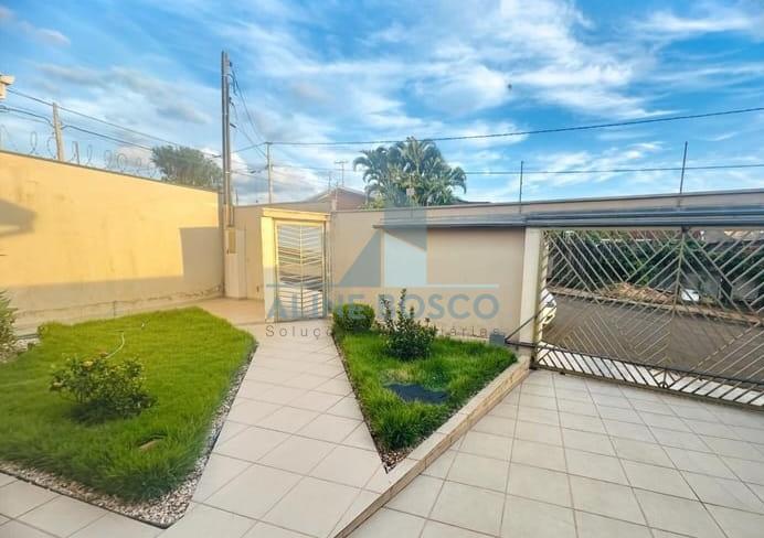 Casa a venda na Vila Yamada com 3 dormit?rios sendo 1 su?te