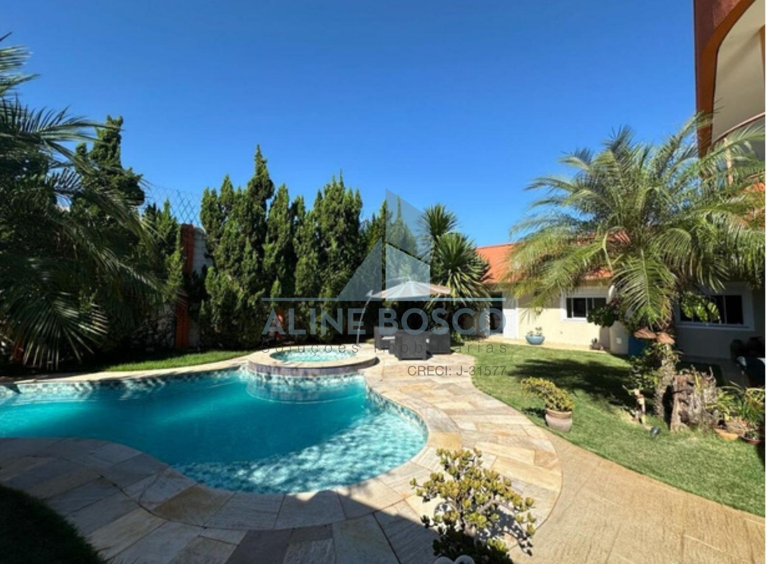 Casa com 4 su?tes, tem escrit?rio no Condom?nio Residencial Sa...