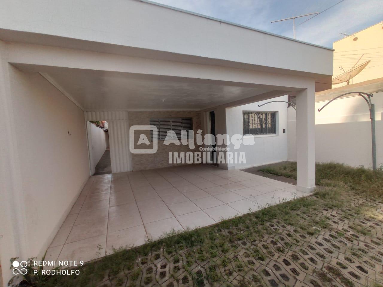 CASA  DE  ALTO  PADRÃO  -  BAIRRO  CENTRO  CÁCERES - MT