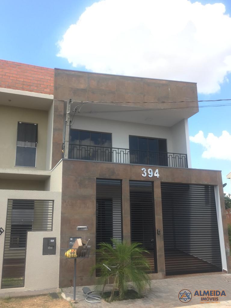 SOBRADO TRIPLEX NO BAIRRO CANADÁ, COZINHA COM ARMÁRIOS , 4 QUA...