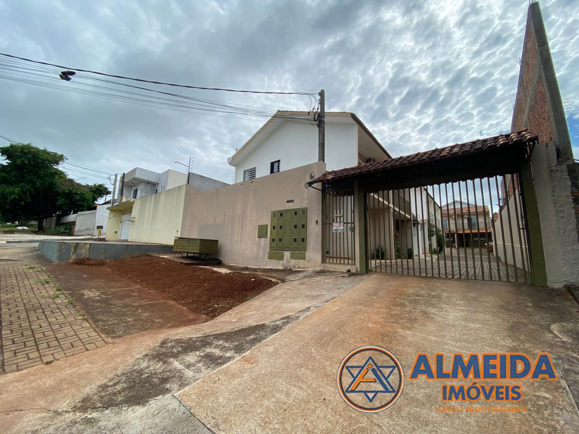 SOBRADO SEMI MOBILIADO EM CONDOMINIO NO BAIRRO CANADÁ COM 02 V...