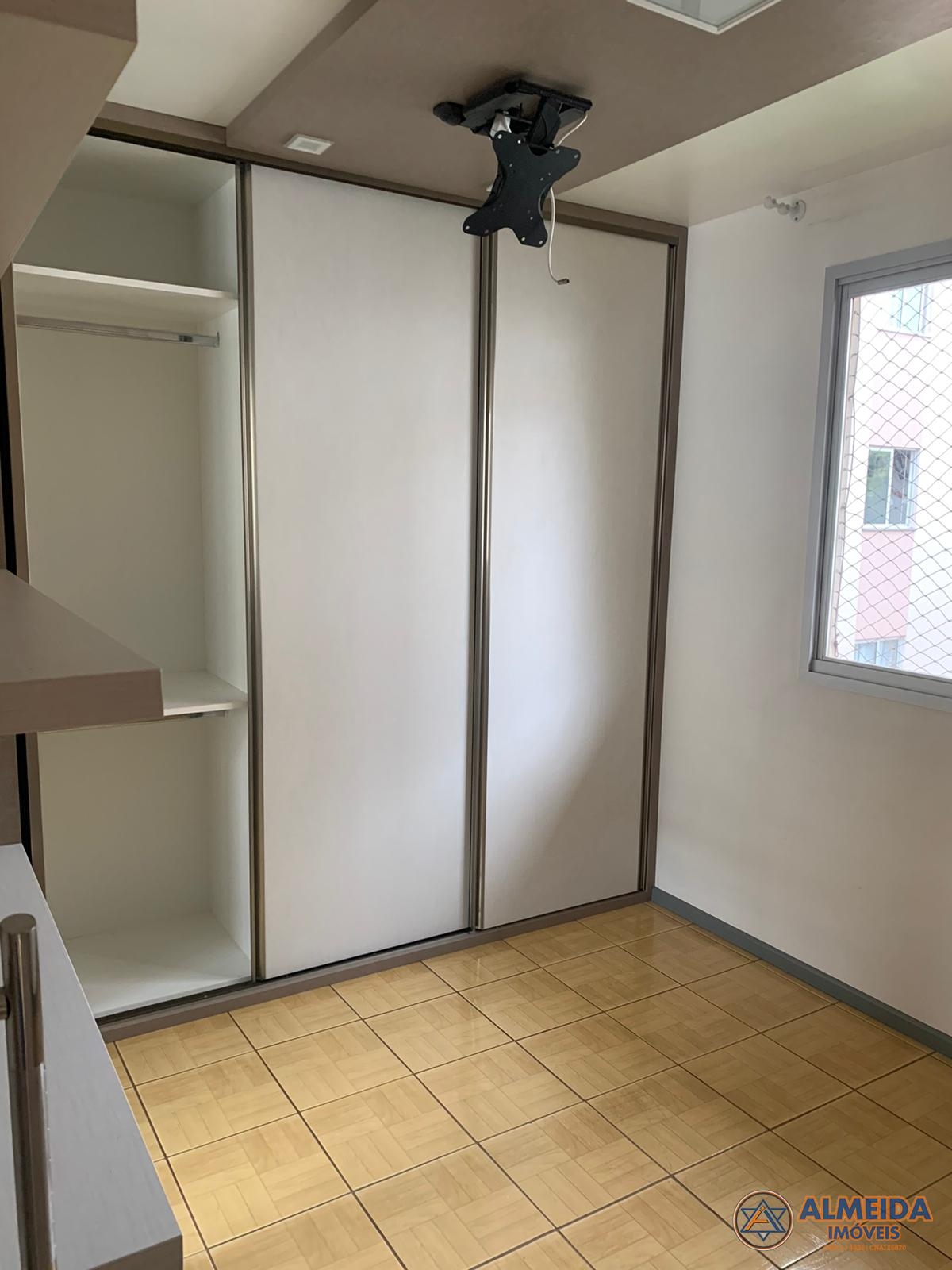 EXCELENTE APTO NO RESIDENCIAL RIO VERDE SEMI MOBILIADO