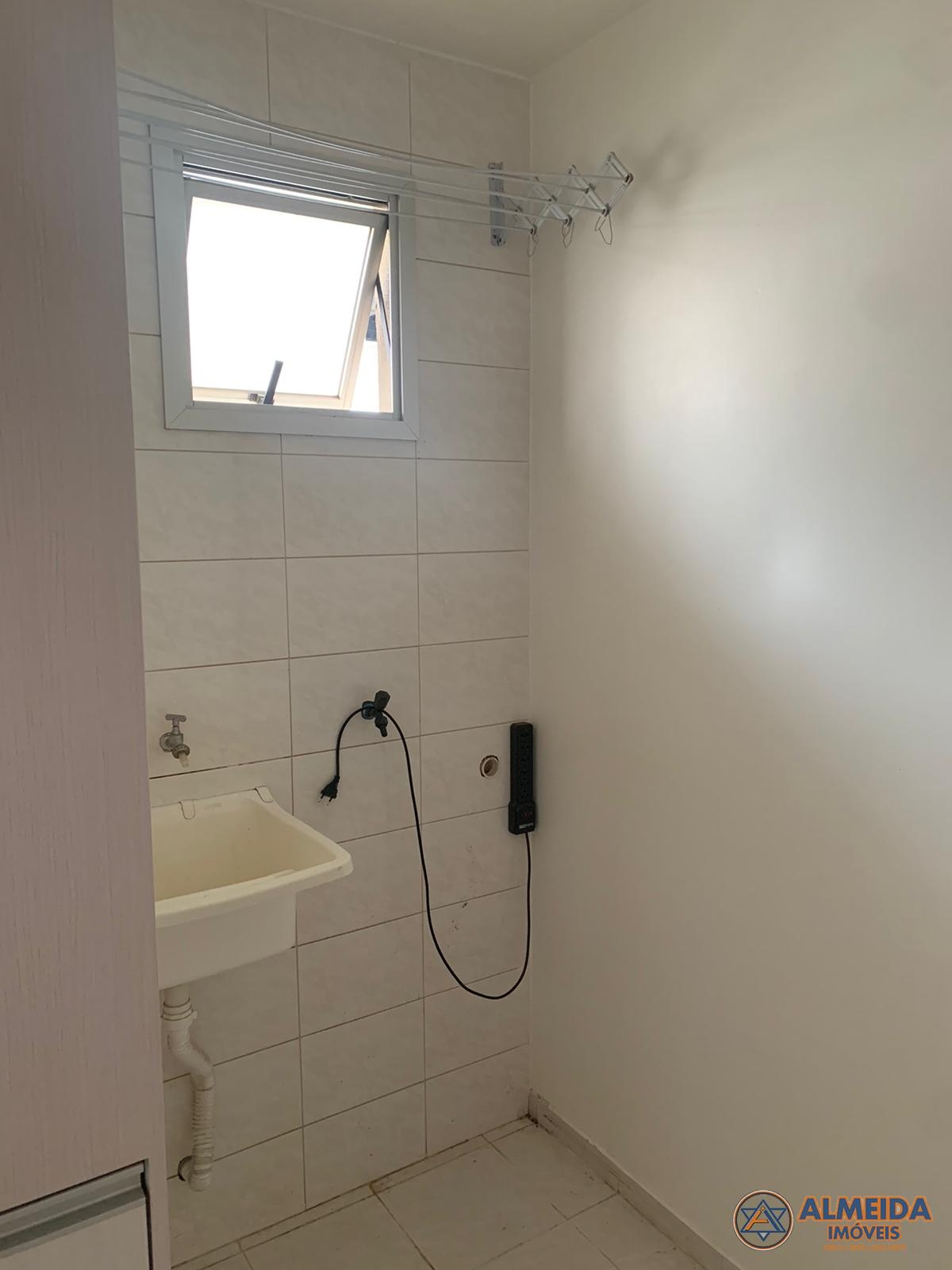 EXCELENTE APTO NO RESIDENCIAL RIO VERDE SEMI MOBILIADO