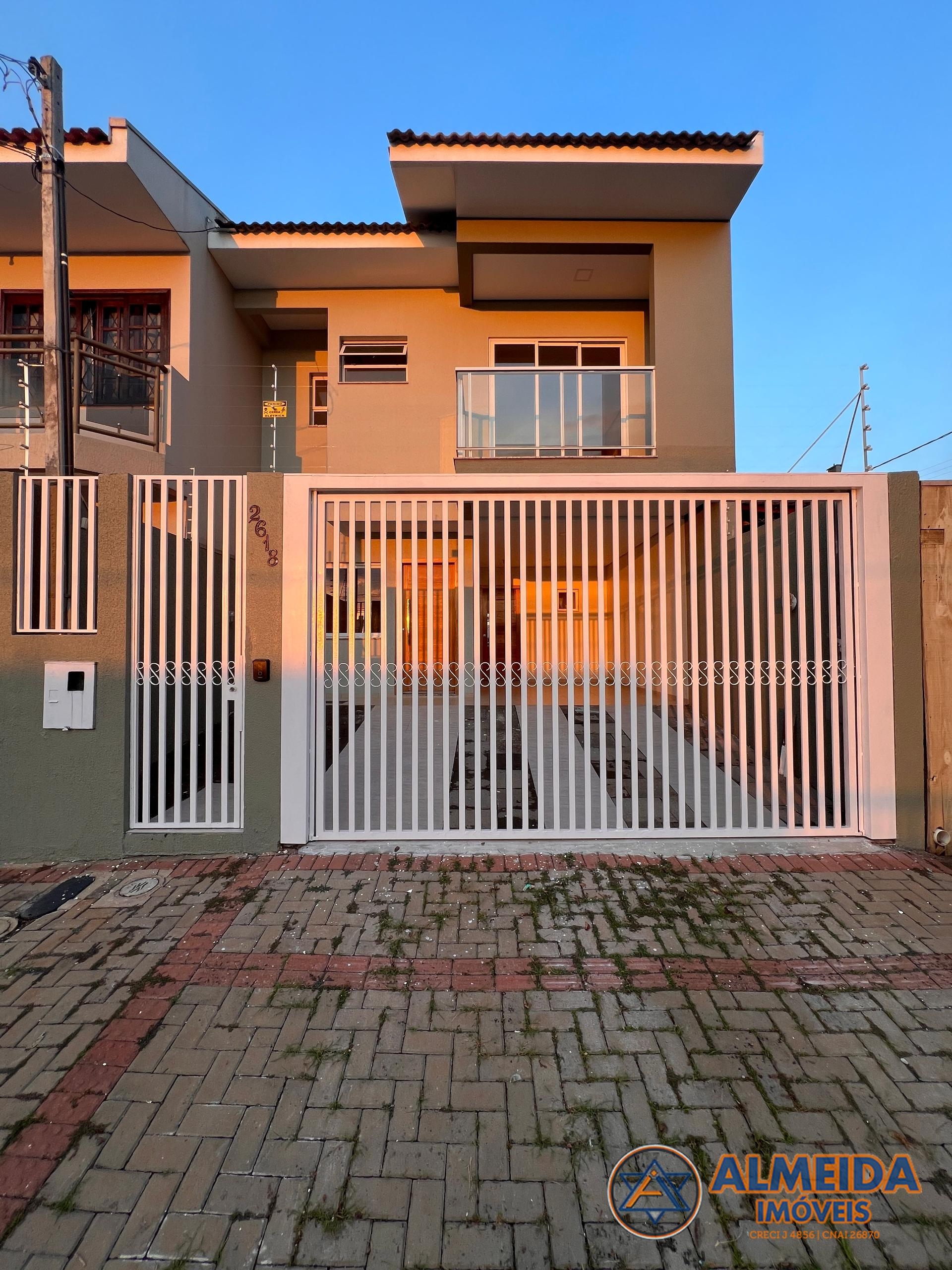EXCELENTE SOBRADO NO BAIRRO PARQUE SÃO PAULO, COM PEÇAS AMPLAS