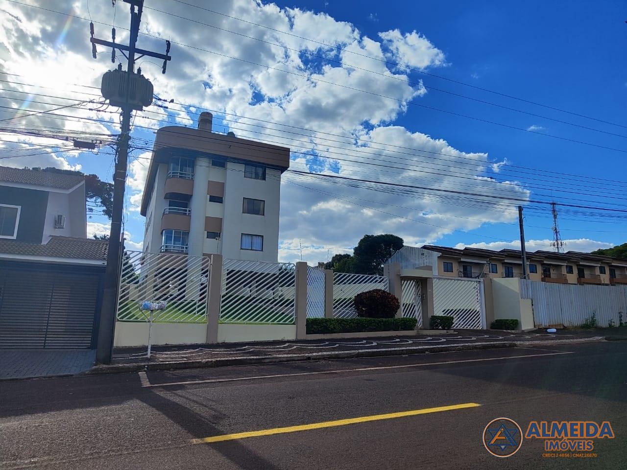 EXCELENTE APTO MOBILIADO NO ED JACARANDÁ NO BAIRRO COUNTRY