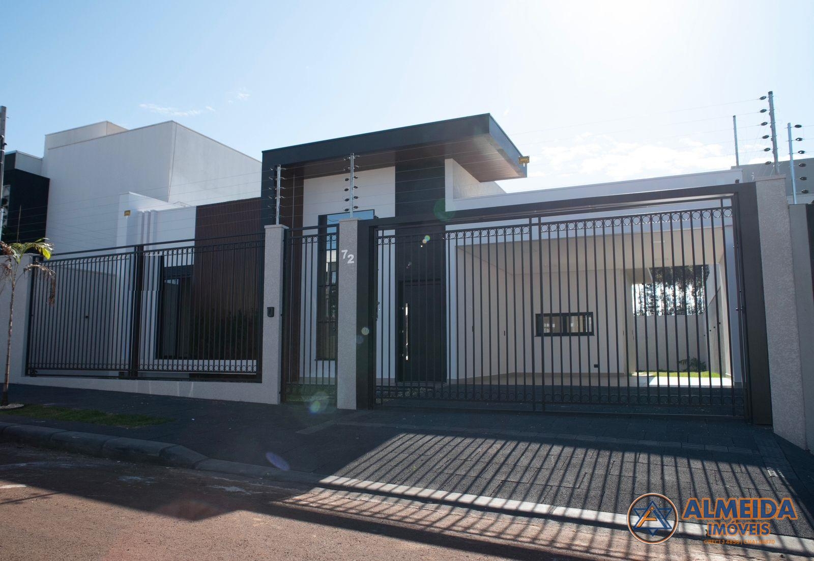 CASA ALTO PADRÃO COM 3 SUITES E TERRENO INTEIRO NO BAIRRO TROP...