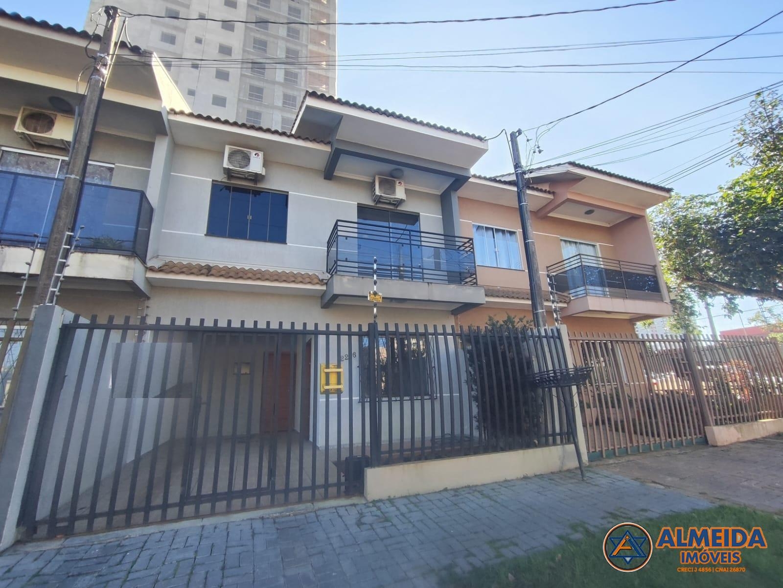 SOBRADO SEMI MOBILIADO COM SUÍTE   2 QUARTOS PRÓXIMO DO CLUBE ...