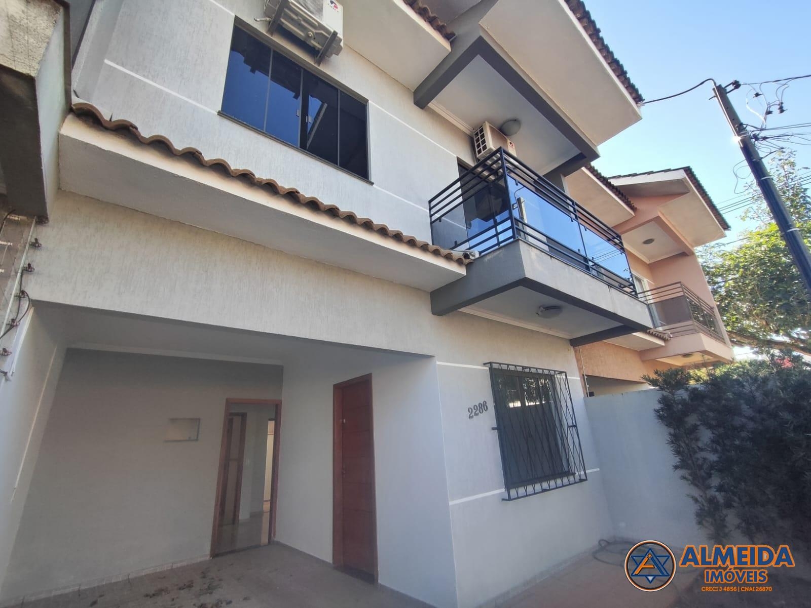 SOBRADO SEMI MOBILIADO COM SUÍTE   2 QUARTOS PRÓXIMO DO CLUBE ...