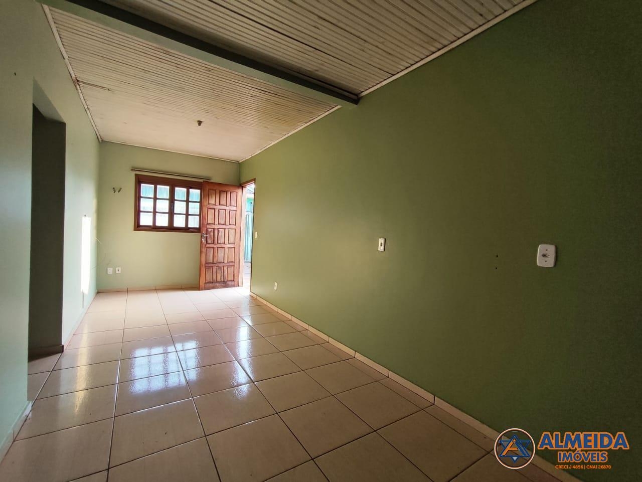 CASA COM 02 QUARTOS EM CONDOMINIO NO BAIRRO ESMERALDA, PRÓXIMO...