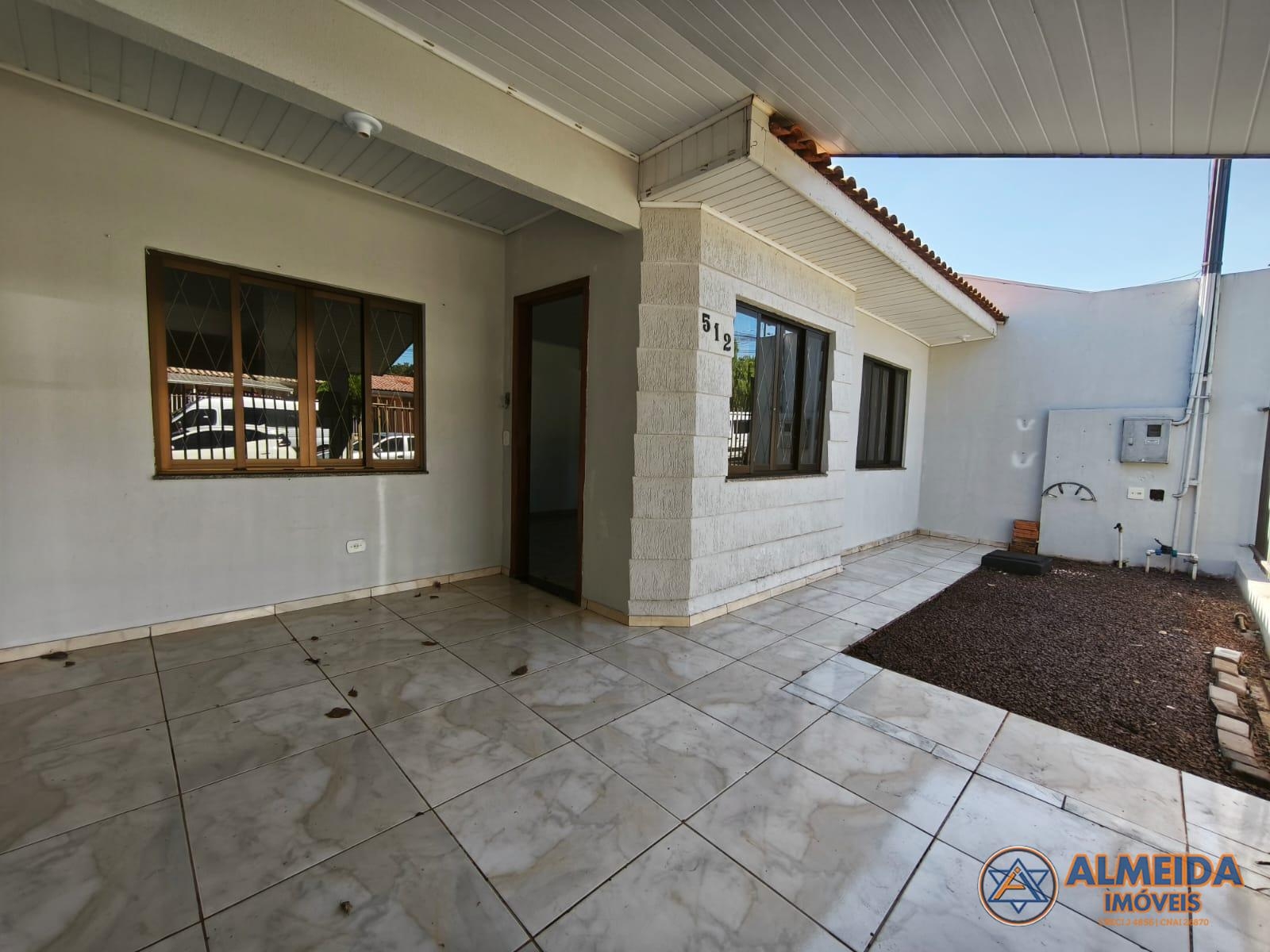 EXCELENTE CASA PARA LOCAÇÃO COM SUITE + 2 QUARTOS PRÓXIMO DA U...