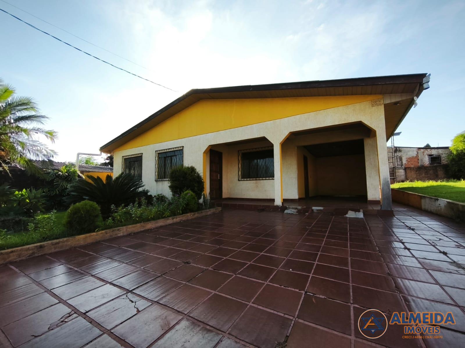 CASA AMPLA COM 140M2  NO JARDIM CONSOLATA PROXIMO IGREJA CATÓLICA