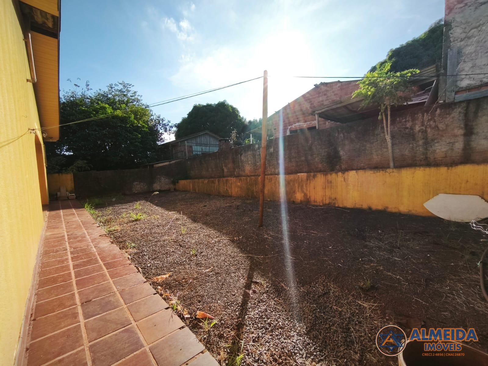 CASA AMPLA PARA LOCAÇÃO NO JARDIM CONSOLATA PROXIMO IGREJA CAT...