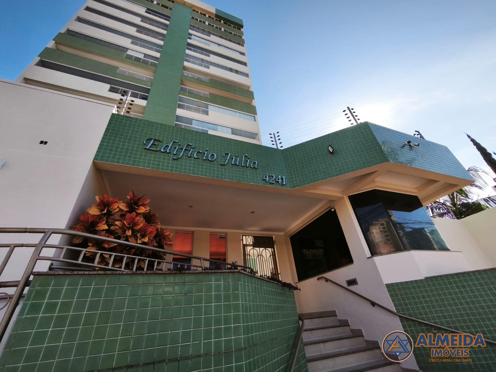 EXCELENTE APARTAMENTO SEMIMOBILIADO PARA VENDA  NO ED JULIA