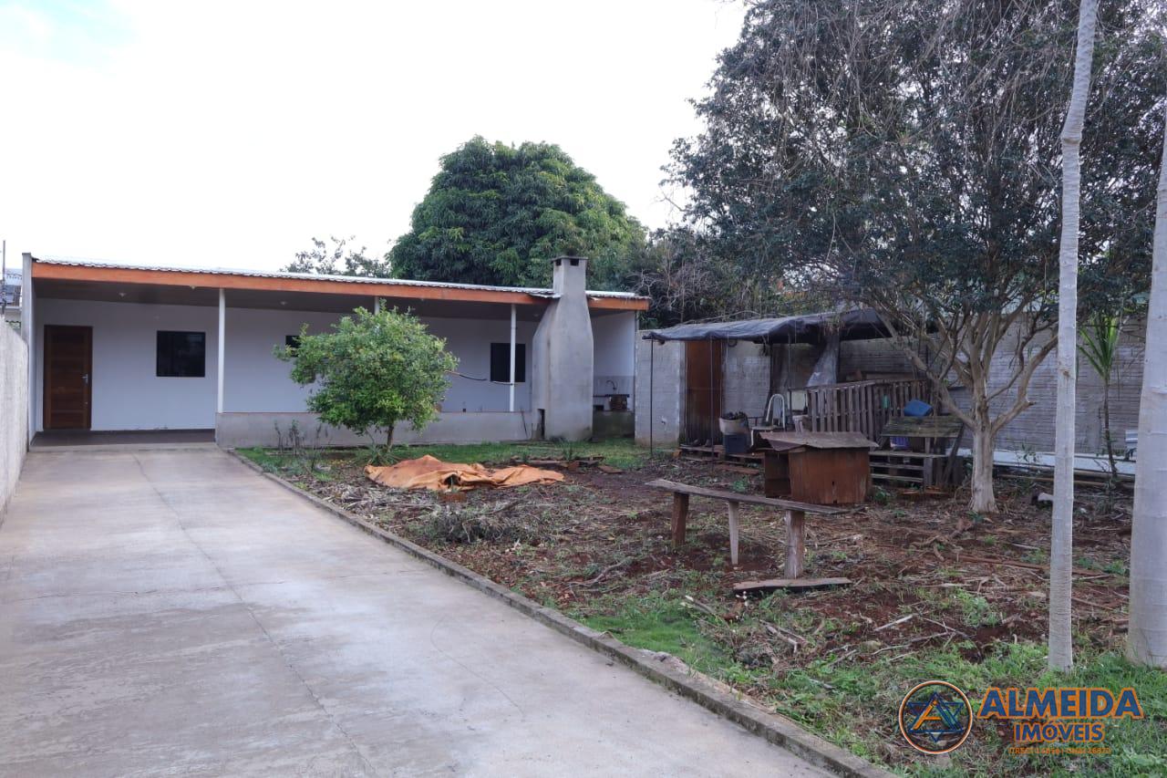 EXCELENTE CASA PARA LOCAÇÃO LOCALIZADO NO BAIRRO JARDIM UNIVER...