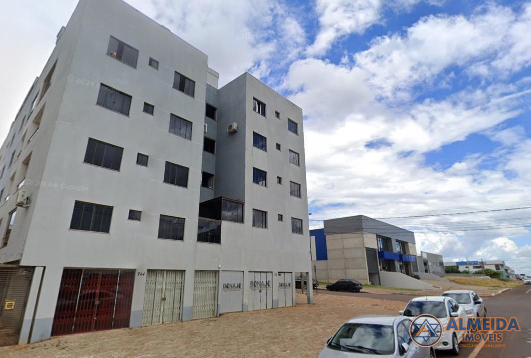 APTO COM 2 QUARTOS NA REGIÃO DO LAGO, COM SACADA COM CHURRASQU...