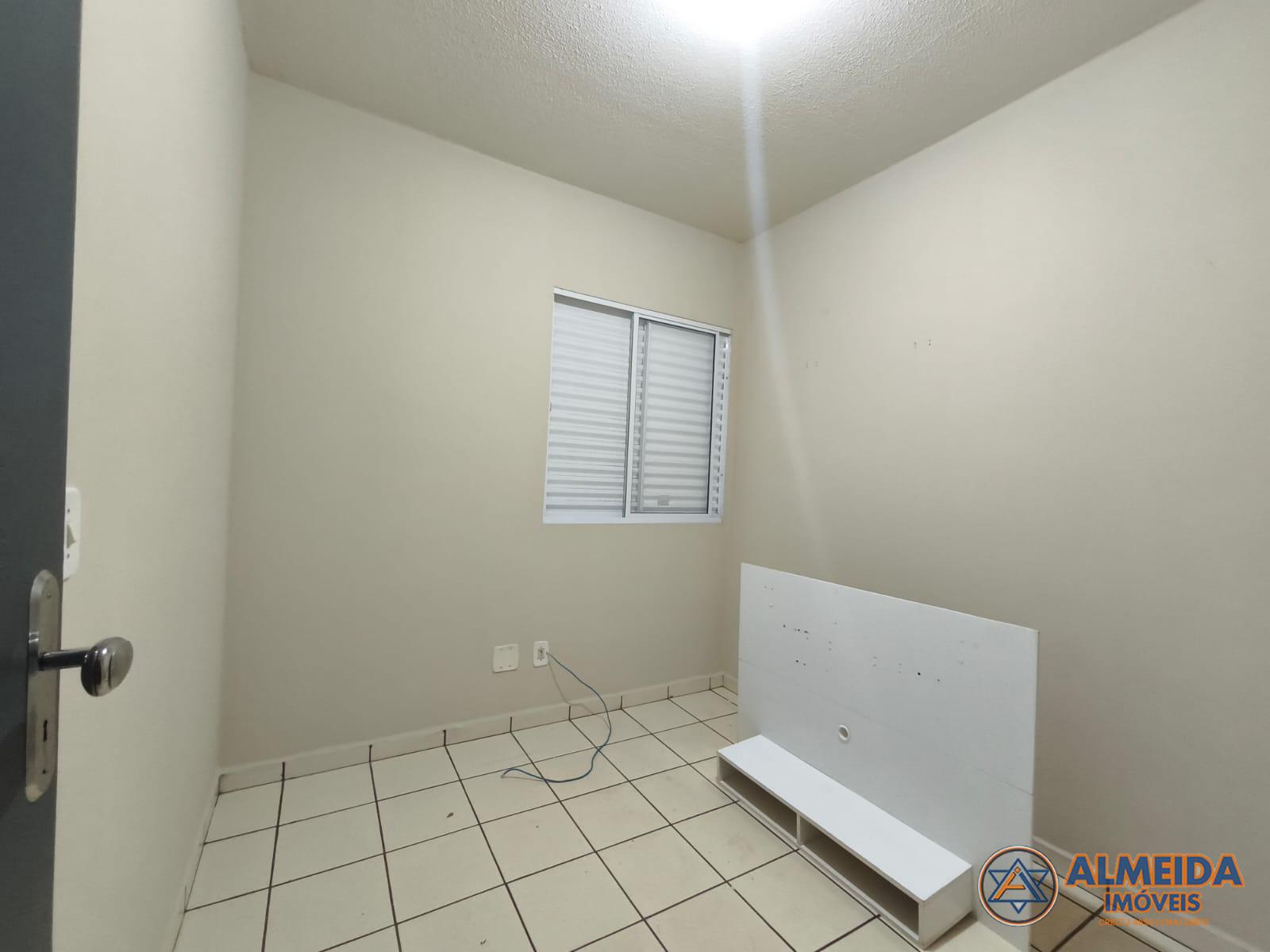 CASA SEMI MOBILIADA COM SUÍTE   2 QTOS CONDOMINIO TERRA NOVA III