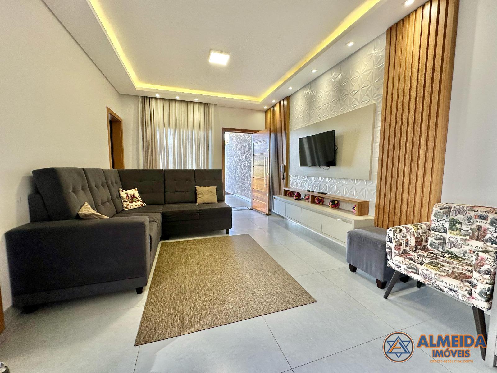 CASA SEMI MOBILIADA EM EXCELENTE LOCALIZAÇÃO NO LOTEAMENTO TRO...